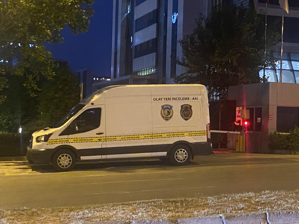 Dilan Polatın Korumasna Silahlı Saldırı
