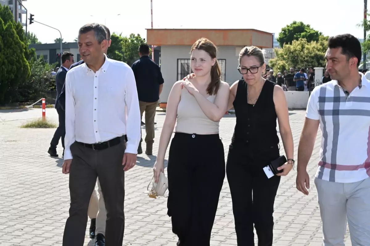 Ozgur Ozel Sozunu Tuttu Ferdi Zeyrek In Kizini 18772487 797 Amp