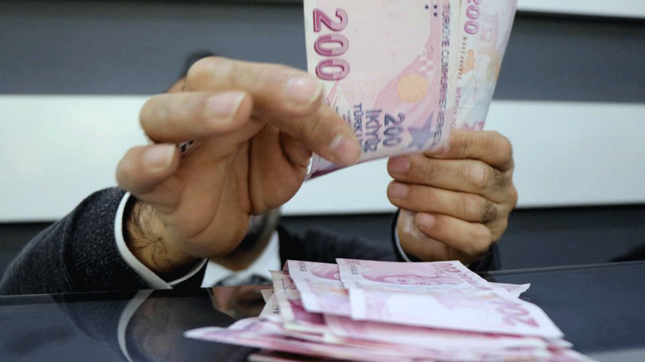 Kamu işçilerine zamda geri sayım: Hükümetin son teklifinin açıklanacağı saat netleşti