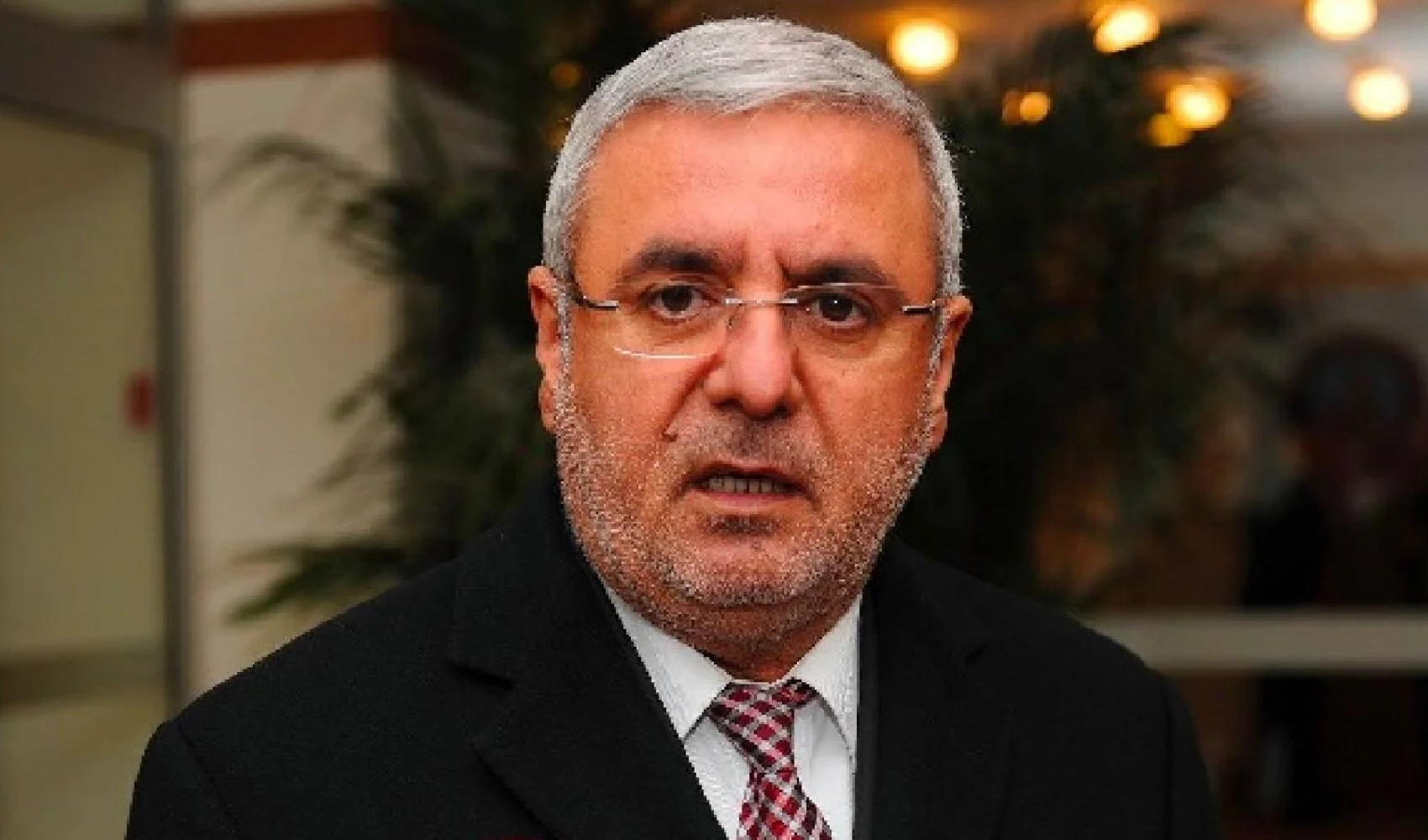 ABD’den AK Partili Mehmet Metiner’e ret: 45 dakika beklettiler, sonra reddettiler!