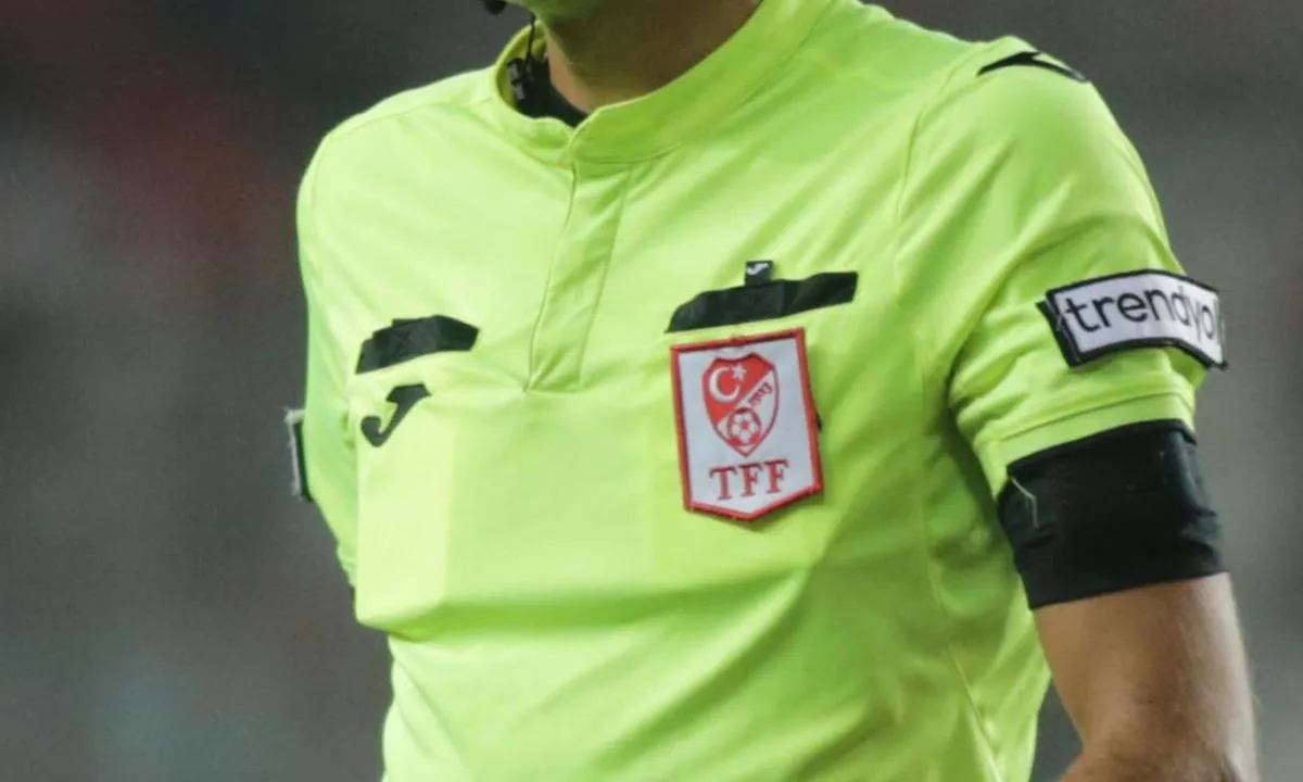 "Türk futbolu adına vahim, şok edici şeyler. Ortaya çıkması umut verici. Hacıosmanoğlu ve federasyonunu kutluyorum. Sonuna kadar gideceklerine inanıyorum. Biz de takipçisi olacağız. İstanbul'a dönünce bizzat ilgileneceğiz! İnşallah milat olur ve bir daha böle şeyler yaşanmaz! Bunu hep dile getiriyorduk ama ortaya çıkması uzun zaman aldı! Bunu ortaya çıkaranları kutluyorum! Üzerimize düşeni fazlasıyla yapacağız. Takipçisi olacağız."