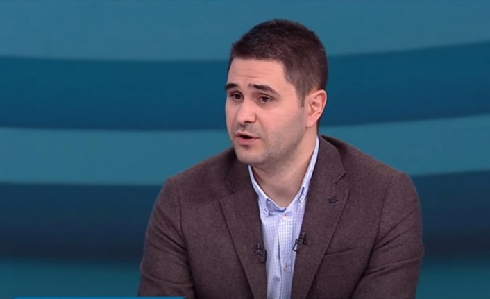 Akpınar, Galatasaray’ın hem devre arası hem de yaz transfer döneminde büyük bir hareketlilik yaşayacağını belirtti.