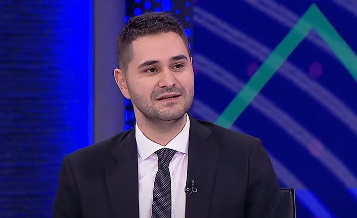 “Barış Alper Yılmaz’ın en çok kafasına taktığı konu, gol atamadığı için stres yaşaması. Taraftarın gönlünü yeniden kazanmak istiyor. Şu an tesislerde de dahil olmak üzere tek konuştuğu şey bu.”