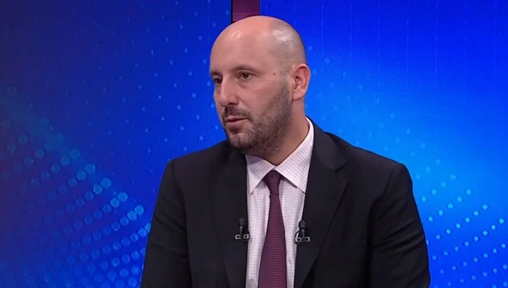 Özcan, “Galatasaray görüşmelere başladı, maaşının iki katına imza atacak” diyerek önemli detayı paylaştı.