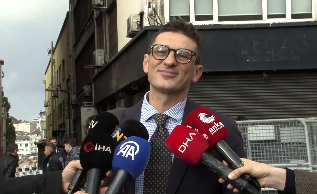 Ahmet Minguzzinin Babasi Papa 14 Leo Ile Gorustu Konusulanlari Gozyaslari Icinde Anla 1671891 202511301008 20251130100801 1