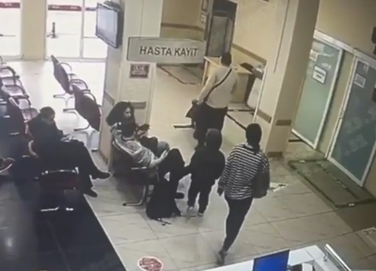 Bocek Ailesi Gidadan Mi Zehirlendi Beklenen Rapor Hazir 1594554 202511191412 1