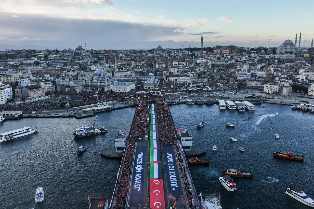 Istanbulda Buyuk Gazze Yuruyusu Yuz Binlerce Kisi Tek Yurek Bu Bir Savas Degil Soykir 3274042 202601011012 3