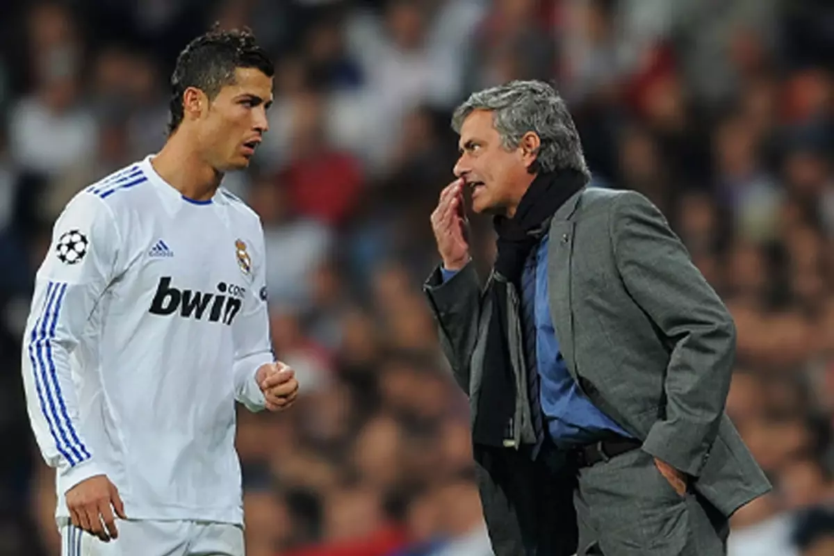 Yildiz Futbolcudan Yillar Sonra Gelen Mourinho 19411691 4478 Amp