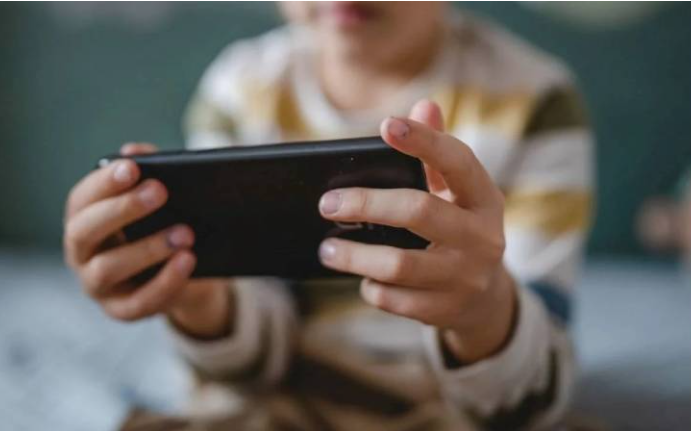 e-Devlet’te yeni dönem: 15 yaş altı kullanıcılara yaş kontrolü geliyor