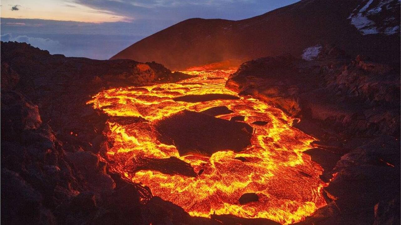 Ingiltere Yeralti Sakli Volkan