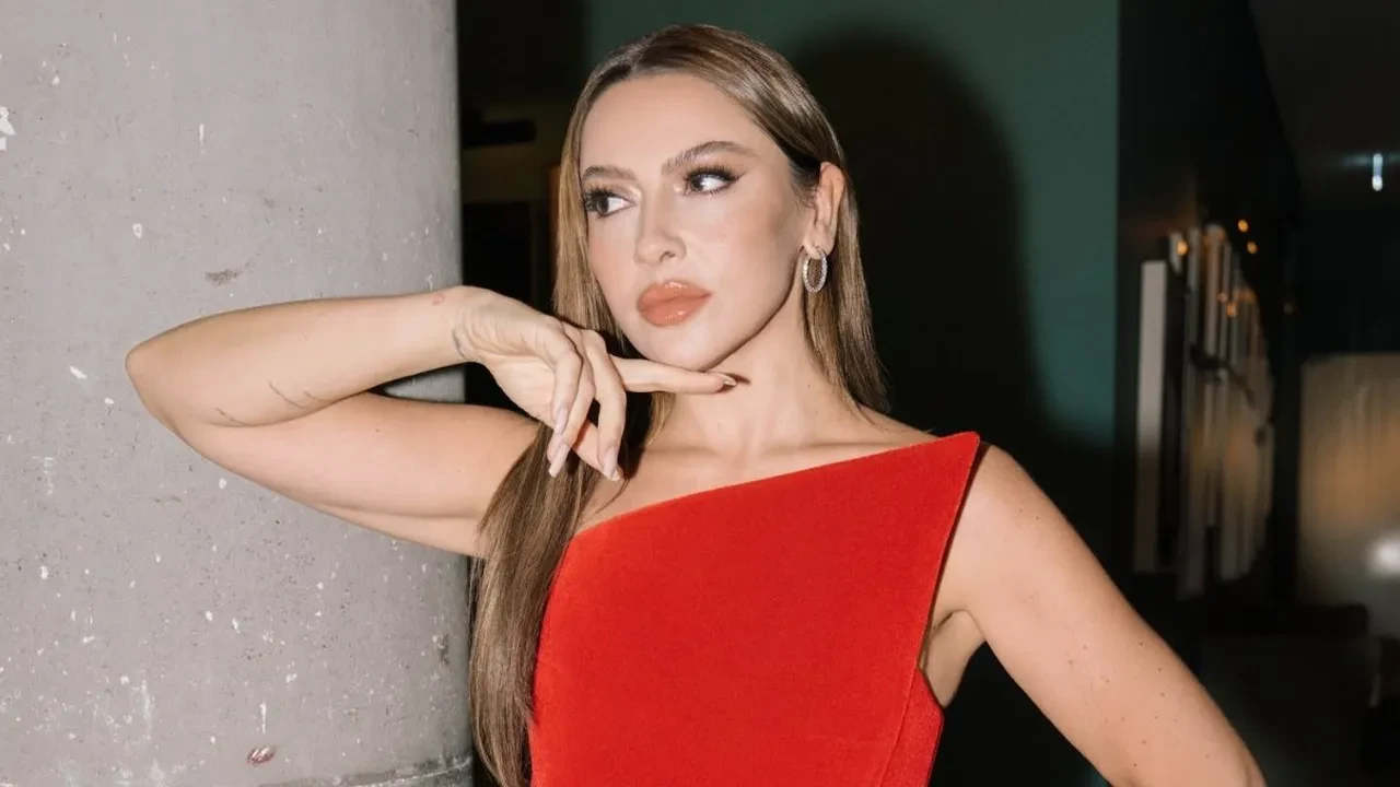 Hadise Gozyaslarina Bogularak Anlatti Cok Ozluyorum Ama Konusmuyoruz 3365150 202610141054 1
